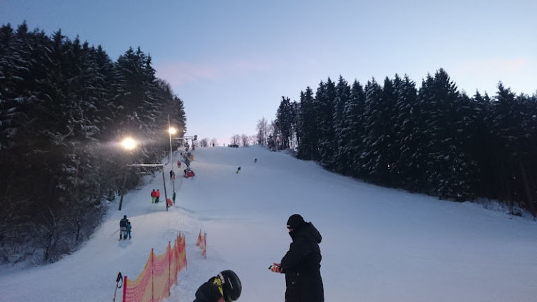 Find a ski Instructor in Bad Laasphe Ski resort Hesselbach Find a ski Instructor in Bad Laasphe Ski resort Hesselbach