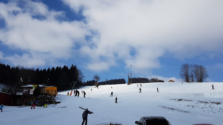 Find a ski Instructor in Gersfeld Skilift Zuckerfeld